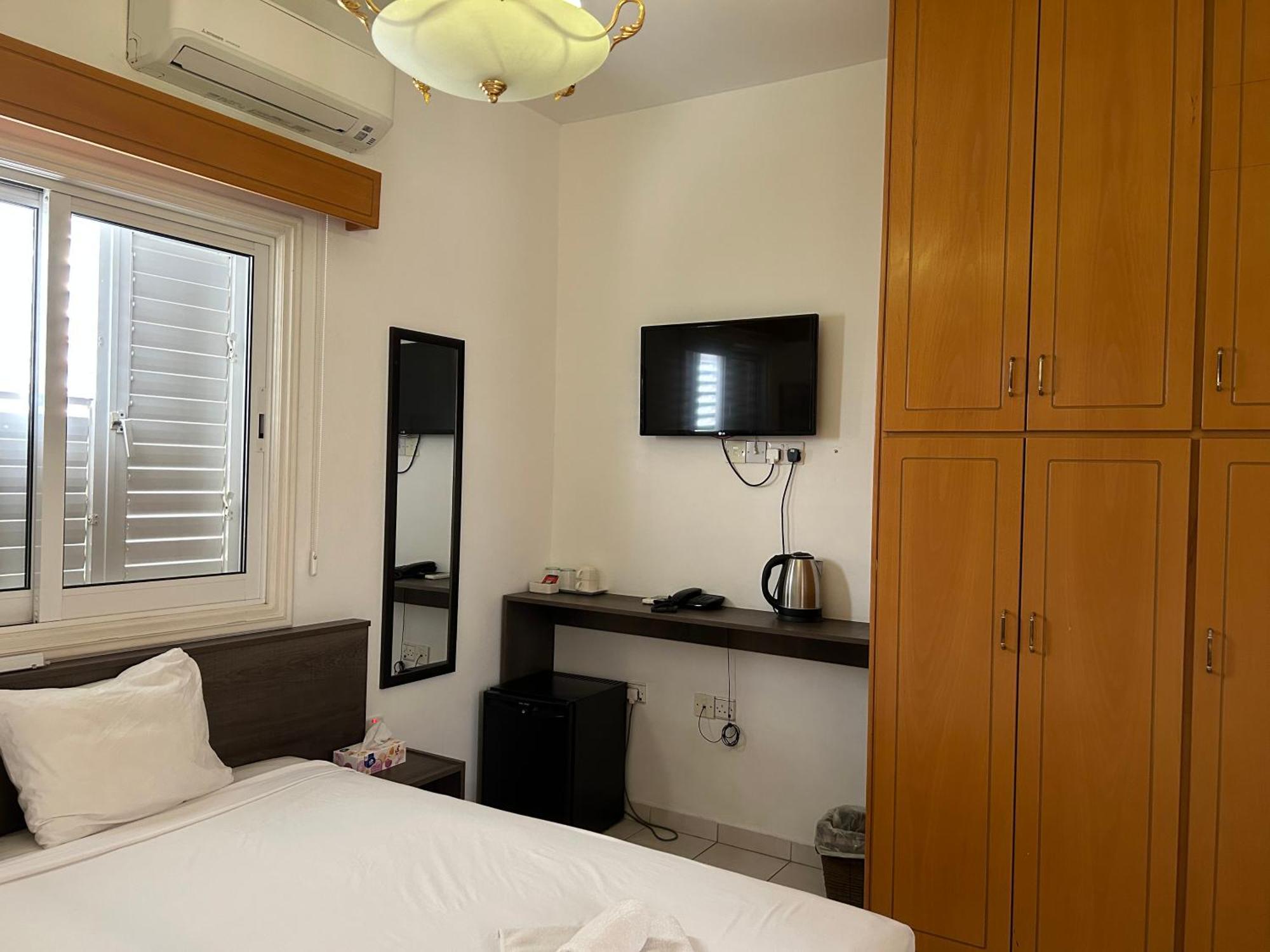 St Elena Boutique Residence Larnaca Zewnętrze zdjęcie
